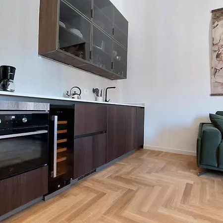 Apartment Dimora San Bartolomeo - Design, Panoramic View & Culture Rom